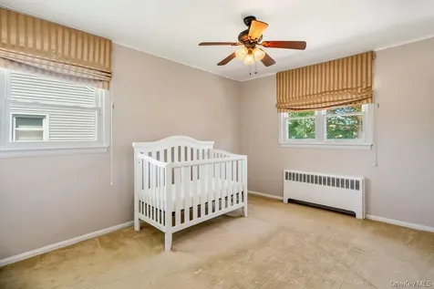 8 Radnor Court Hicksville NY 11801