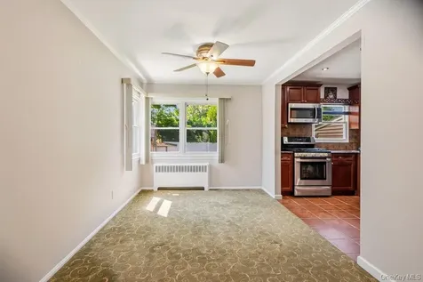 8 Radnor Court Hicksville NY 11801