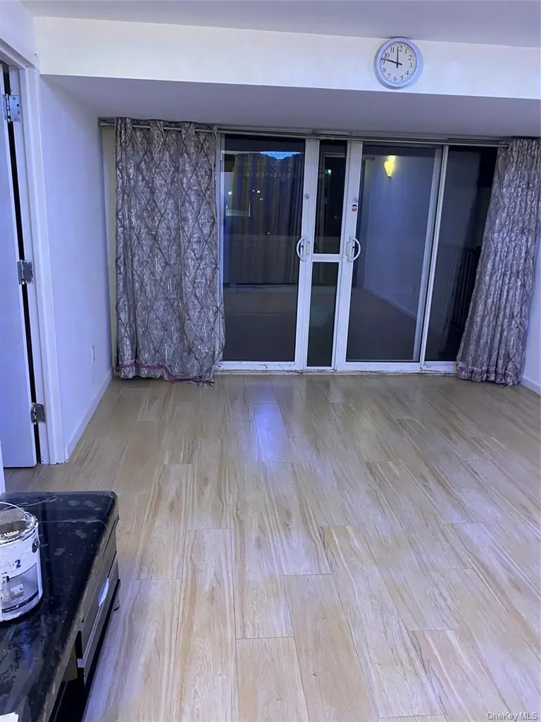 14075 Ash Avenue Flushing NY 11355