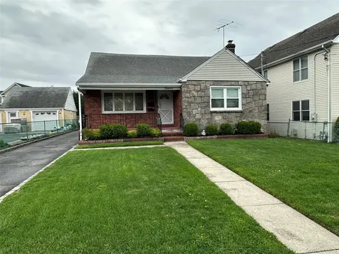12 Smith Street Glen Cove NY 11542