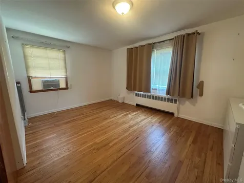 12 Smith Street Glen Cove NY 11542