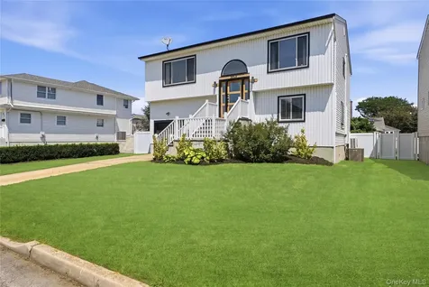 2569 Seminole Avenue Seaford NY 11783