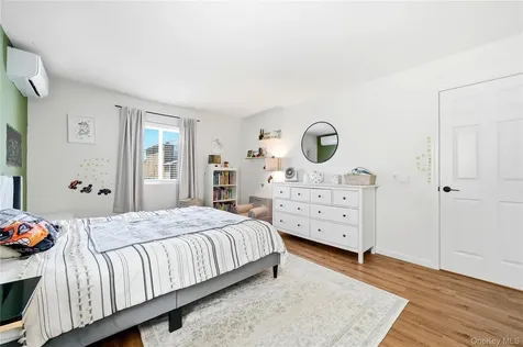2569 Seminole Avenue Seaford NY 11783