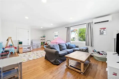2569 Seminole Avenue Seaford NY 11783