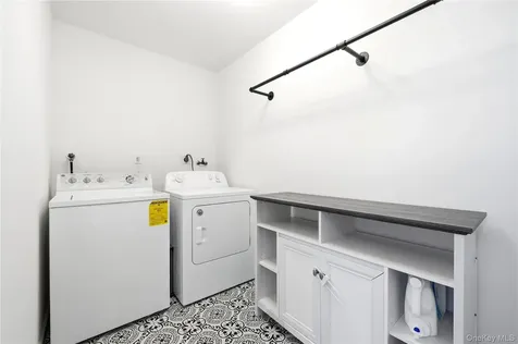 2569 Seminole Avenue Seaford NY 11783