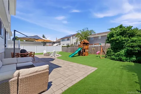 2569 Seminole Avenue Seaford NY 11783