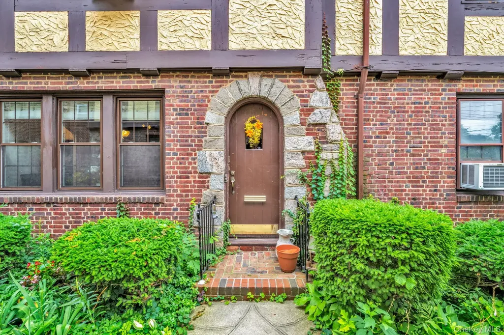 35-05 167th Street Flushing NY 11358