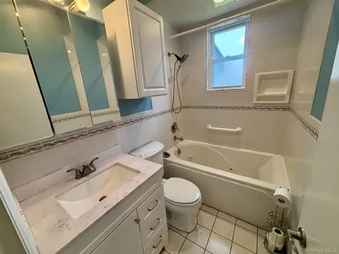 42 Bella Vista Avenue Glen Head NY 11542