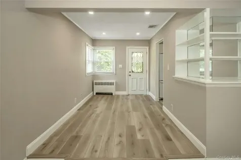 83 Knickerbocker Road Plainview NY 11803
