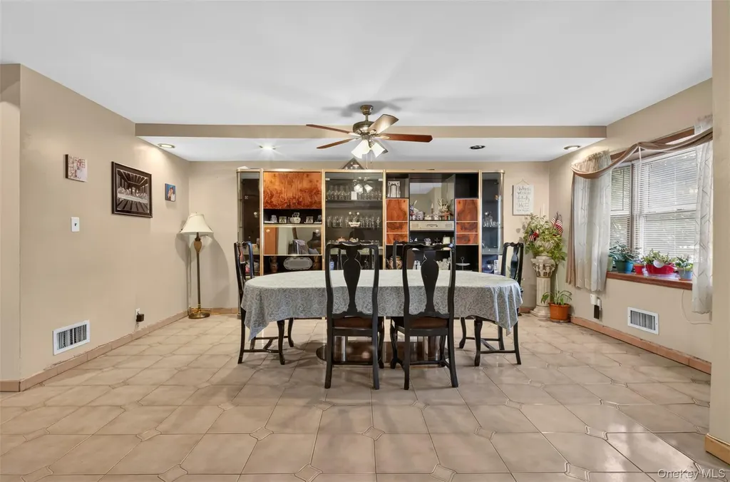 138-61 63rd Avenue Flushing NY 11367