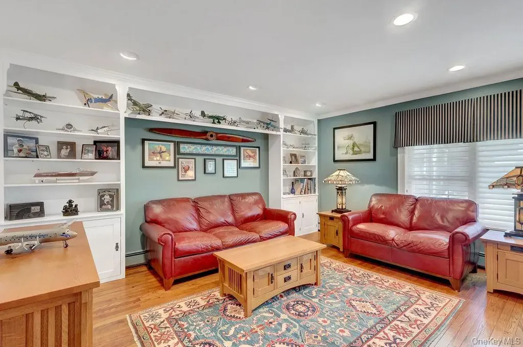 40 Ogston Terrace Malverne NY 11565