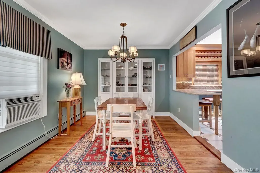 40 Ogston Terrace Malverne NY 11565