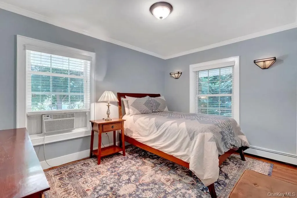 40 Ogston Terrace Malverne NY 11565