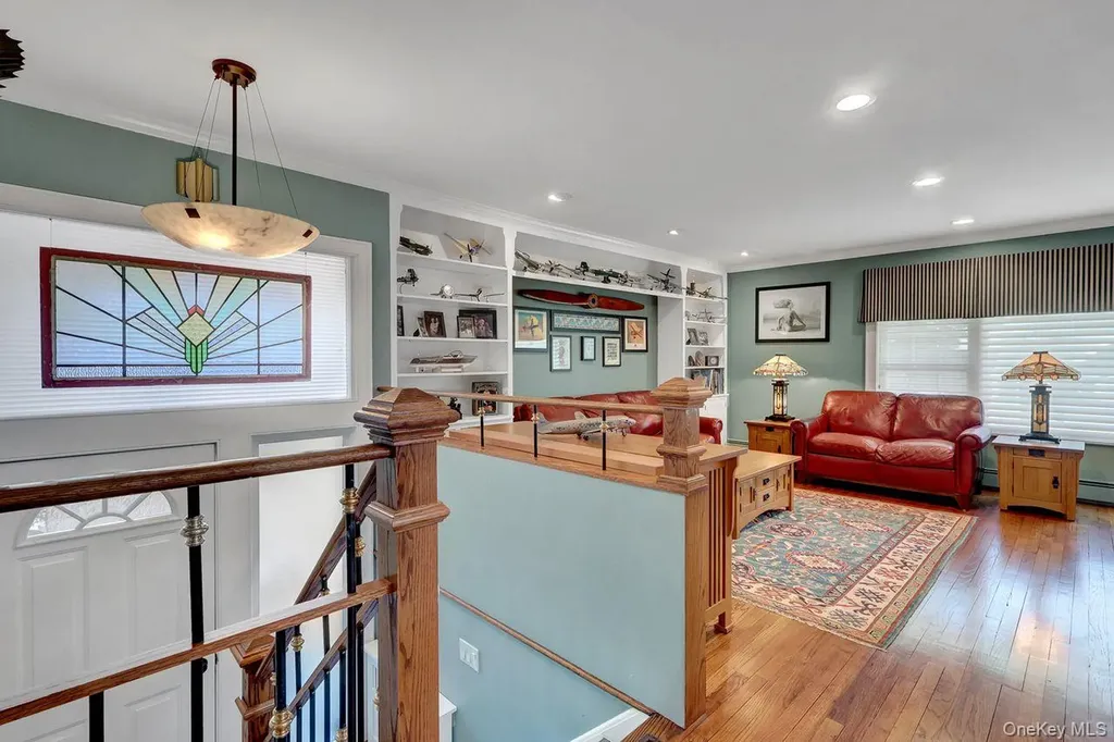 40 Ogston Terrace Malverne NY 11565
