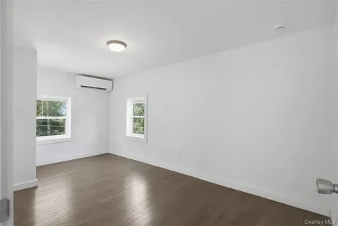 142 Railroad Avenue Kingston NY 12401