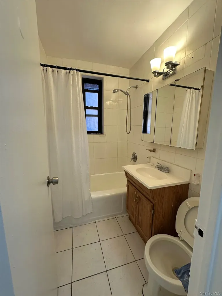 150-30 71 Avenue Flushing NY 11367