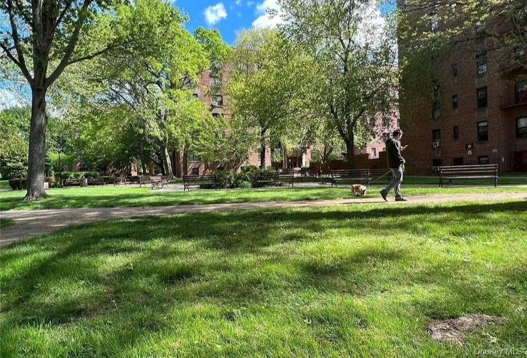 150-30 71 Avenue Flushing NY 11367