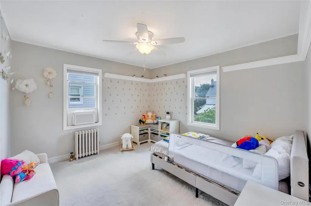 232 Locust Street Valley Stream NY 11581
