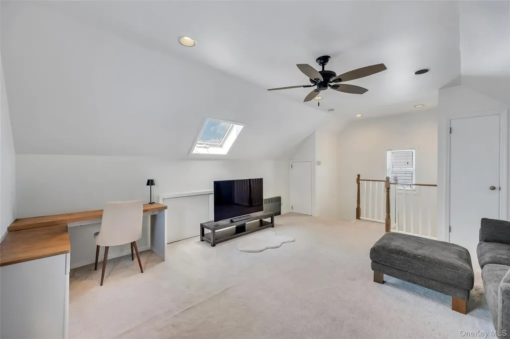 232 Locust Street Valley Stream NY 11581