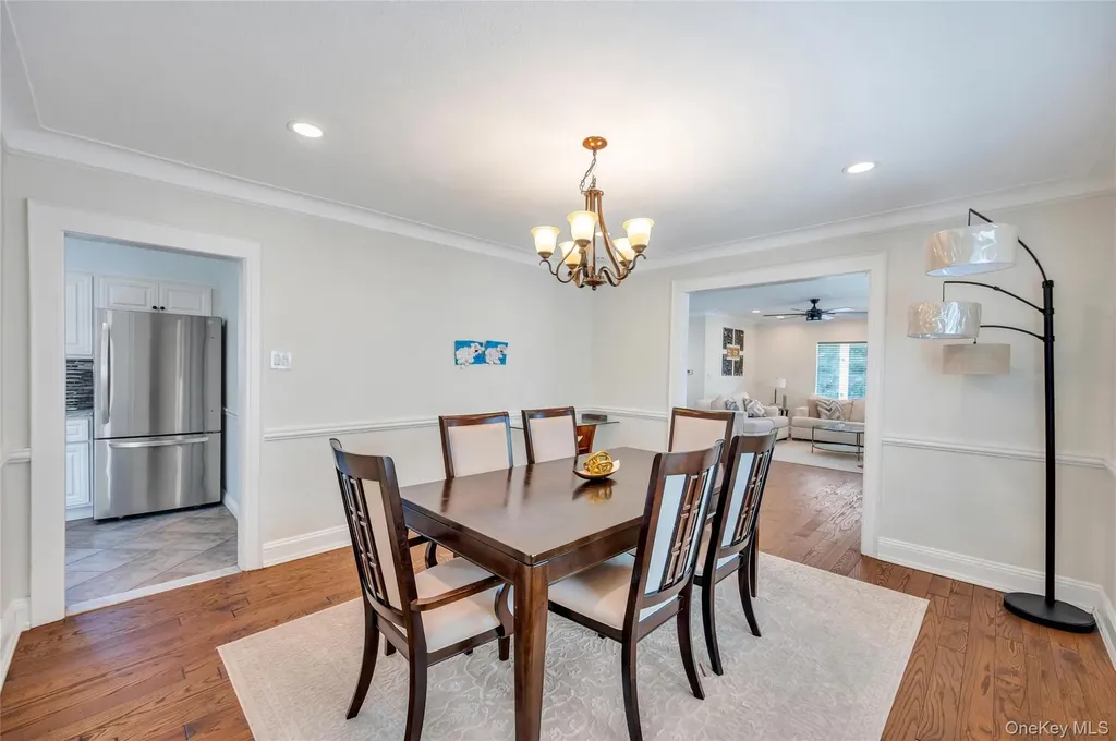 232 Locust Street Valley Stream NY 11581