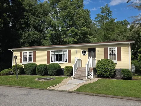 35 Perry Road Hyde Park NY 12538