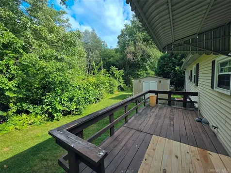 35 Perry Road Hyde Park NY 12538