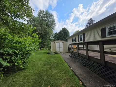 35 Perry Road Hyde Park NY 12538