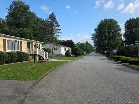35 Perry Road Hyde Park NY 12538
