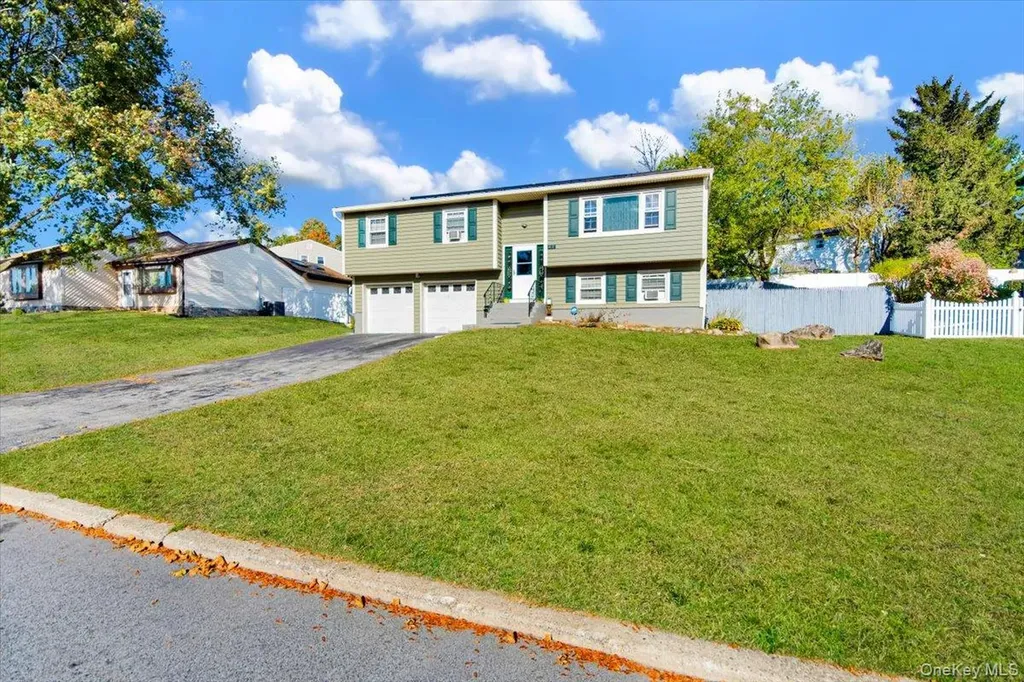 42 Keats Drive New Windsor NY 12553