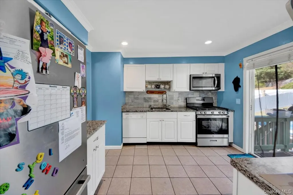 42 Keats Drive New Windsor NY 12553