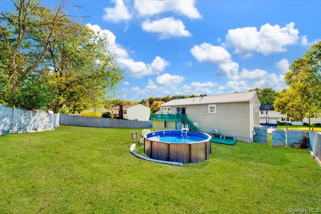 42 Keats Drive New Windsor NY 12553