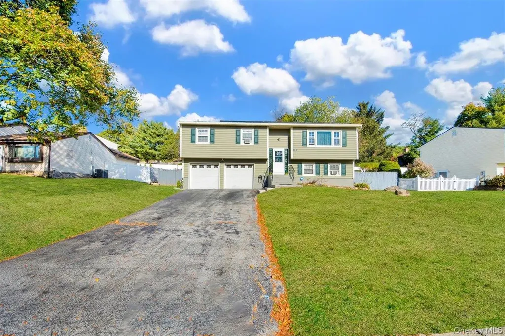 42 Keats Drive New Windsor NY 12553