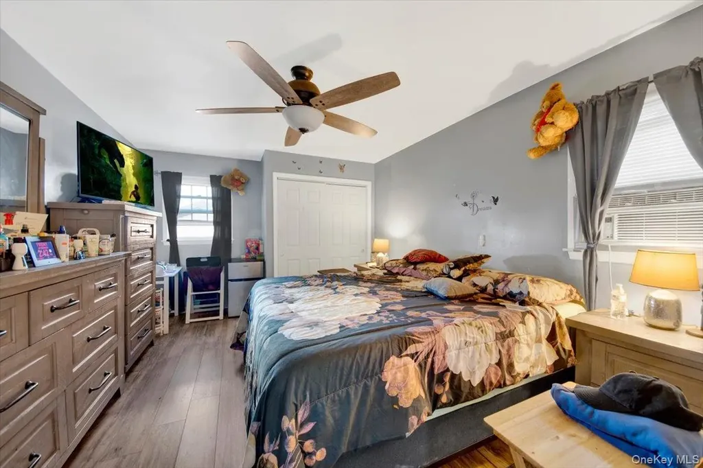 42 Keats Drive New Windsor NY 12553