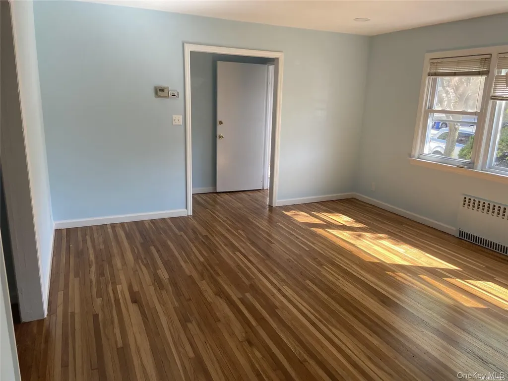 83-08 Langdale Street New Hyde Park NY 11040