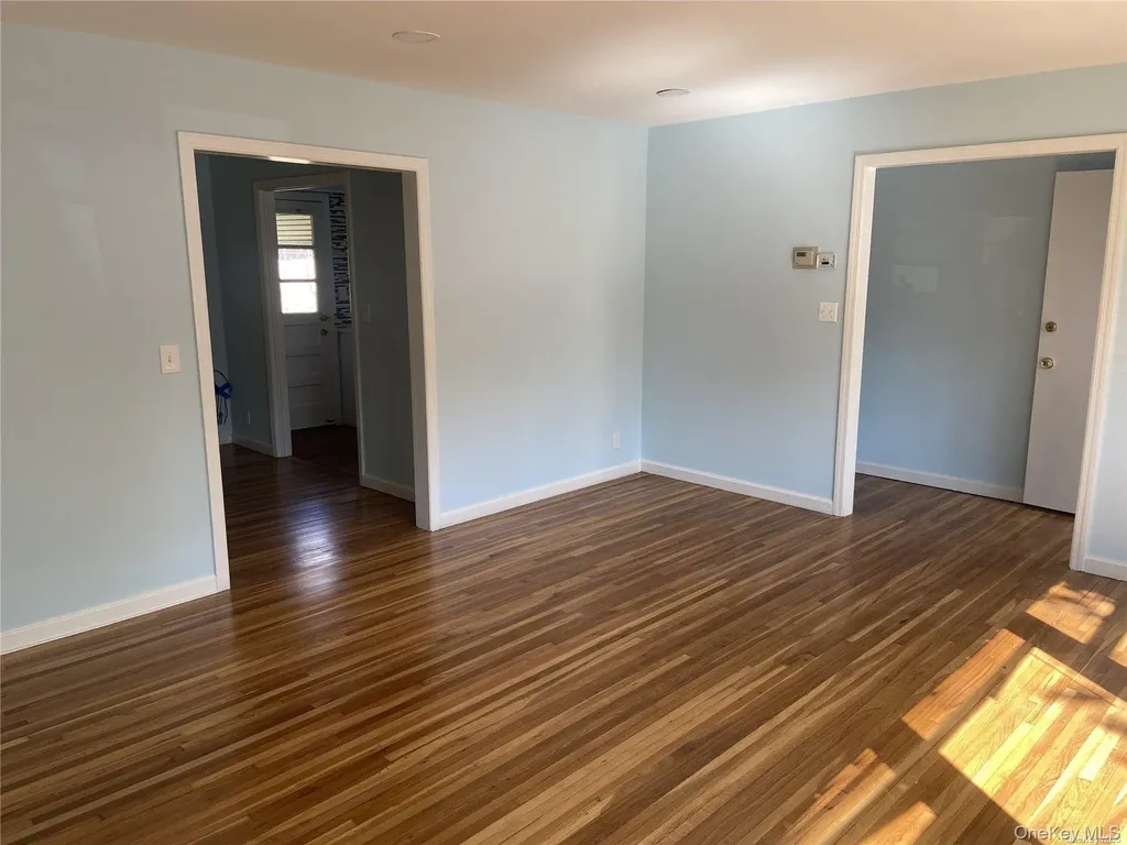 83-08 Langdale Street New Hyde Park NY 11040