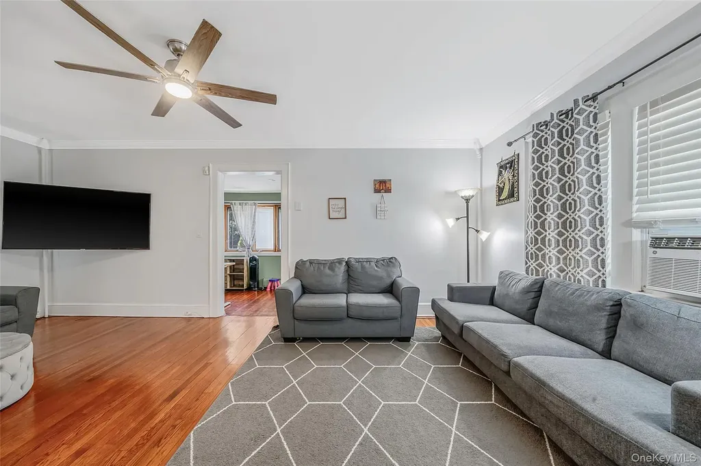 214 Lowell Avenue Floral Park NY 11001