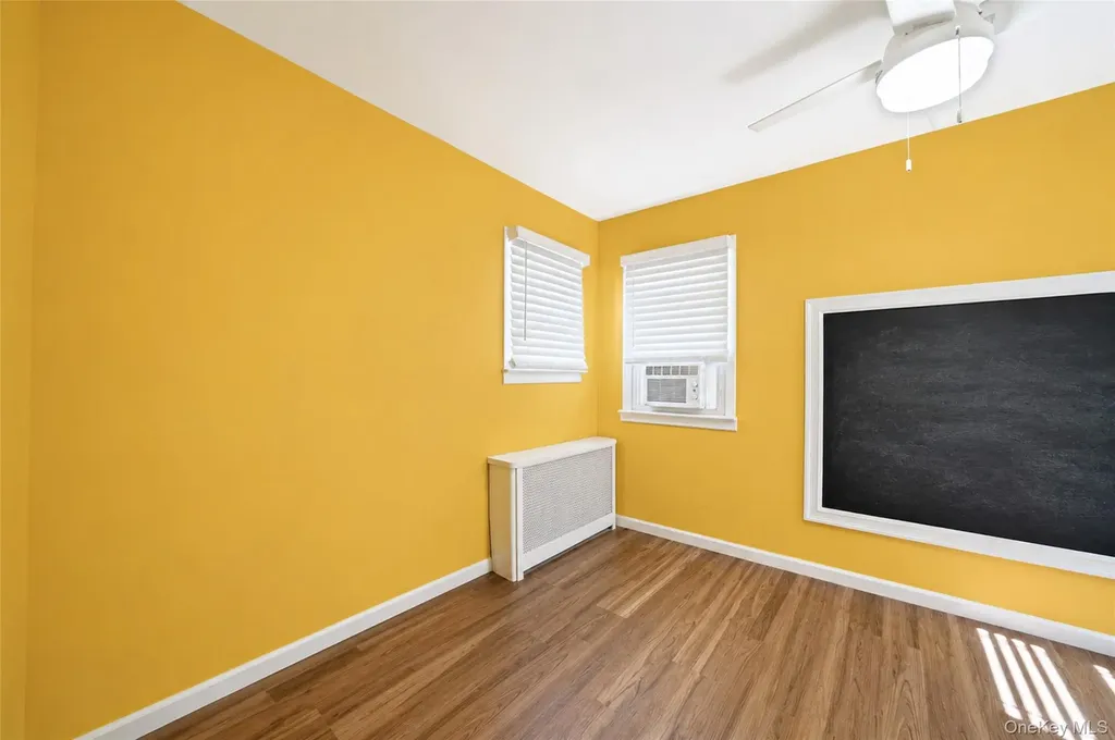 214 Lowell Avenue Floral Park NY 11001