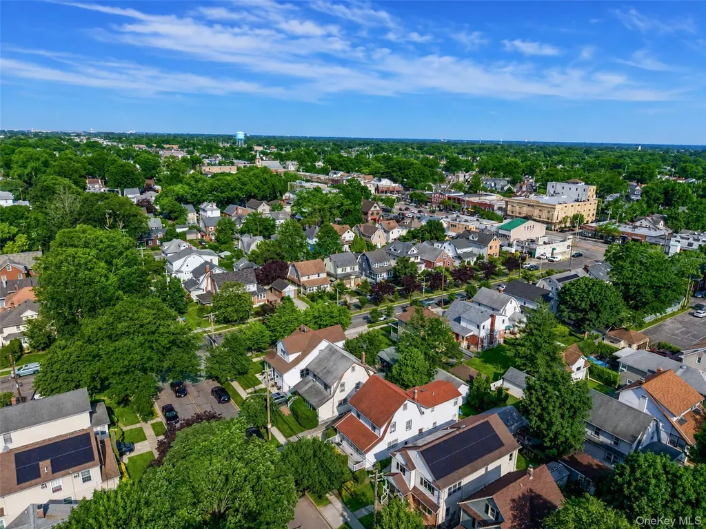 214 Lowell Avenue Floral Park NY 11001