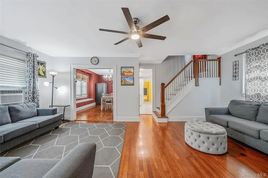 214 Lowell Avenue Floral Park NY 11001