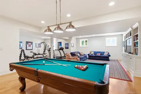 5 Puritan Place Huntington NY 11743