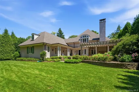 5 Puritan Place Huntington NY 11743