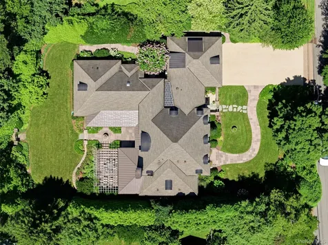 5 Puritan Place Huntington NY 11743
