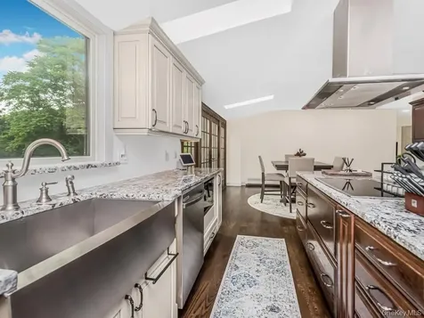 8 Fairgreen Court Cortlandt Manor NY 10567