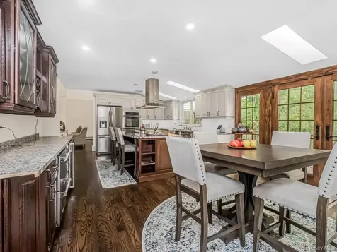 8 Fairgreen Court Cortlandt Manor NY 10567