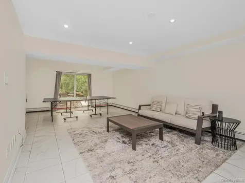 8 Fairgreen Court Cortlandt Manor NY 10567