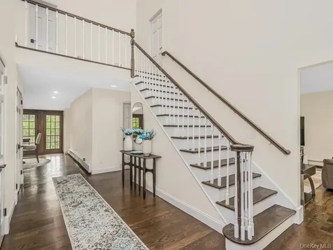 8 Fairgreen Court Cortlandt Manor NY 10567