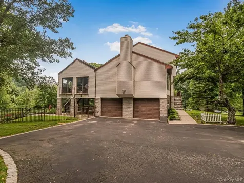 8 Fairgreen Court Cortlandt Manor NY 10567