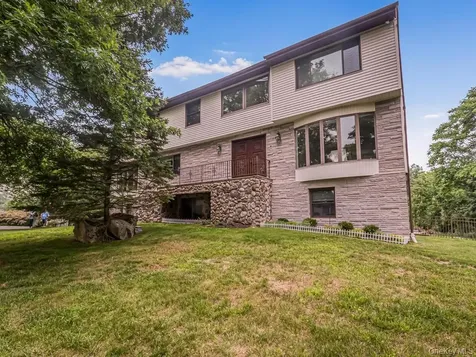 8 Fairgreen Court Cortlandt Manor NY 10567