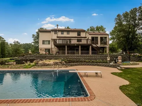 8 Fairgreen Court Cortlandt Manor NY 10567