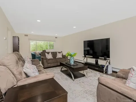 8 Fairgreen Court Cortlandt Manor NY 10567